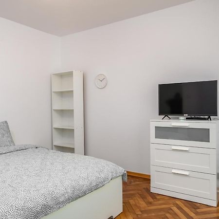 Vlad House Dristor Park Lake Бухарест Экстерьер фото